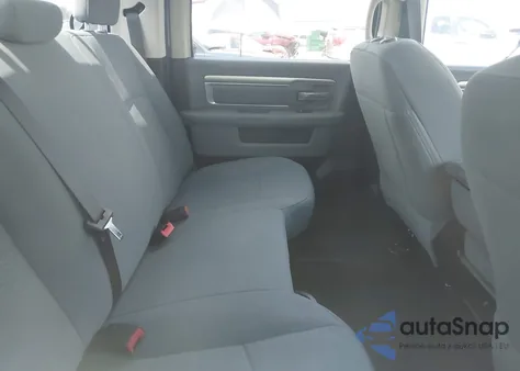 2018 Ram 1500 Slt 4X4 5'7 Box z USA, uszkodzony, nr VIN 1C6RR7LG5JS307532